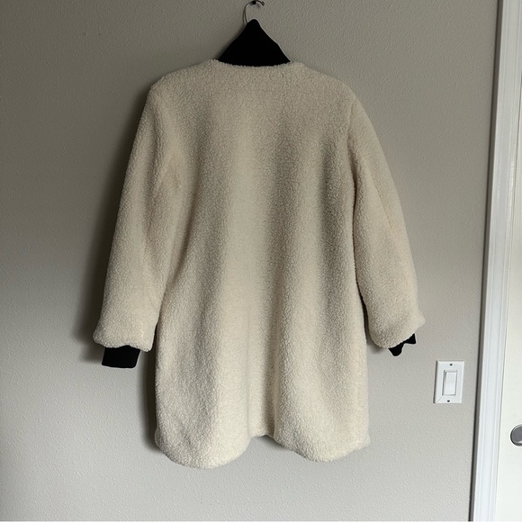 NVLT Cream and Black Sherpa Jacket size medium EUC - Picture 9 of 12